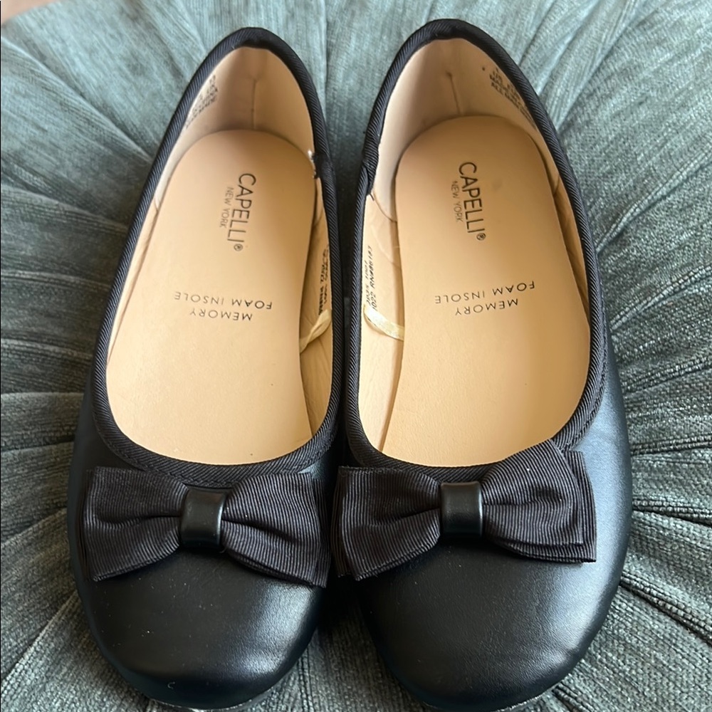 Capelli Black Ballet Flats with Bow